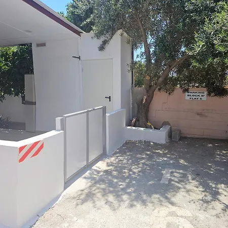 Kapparis Apartment *